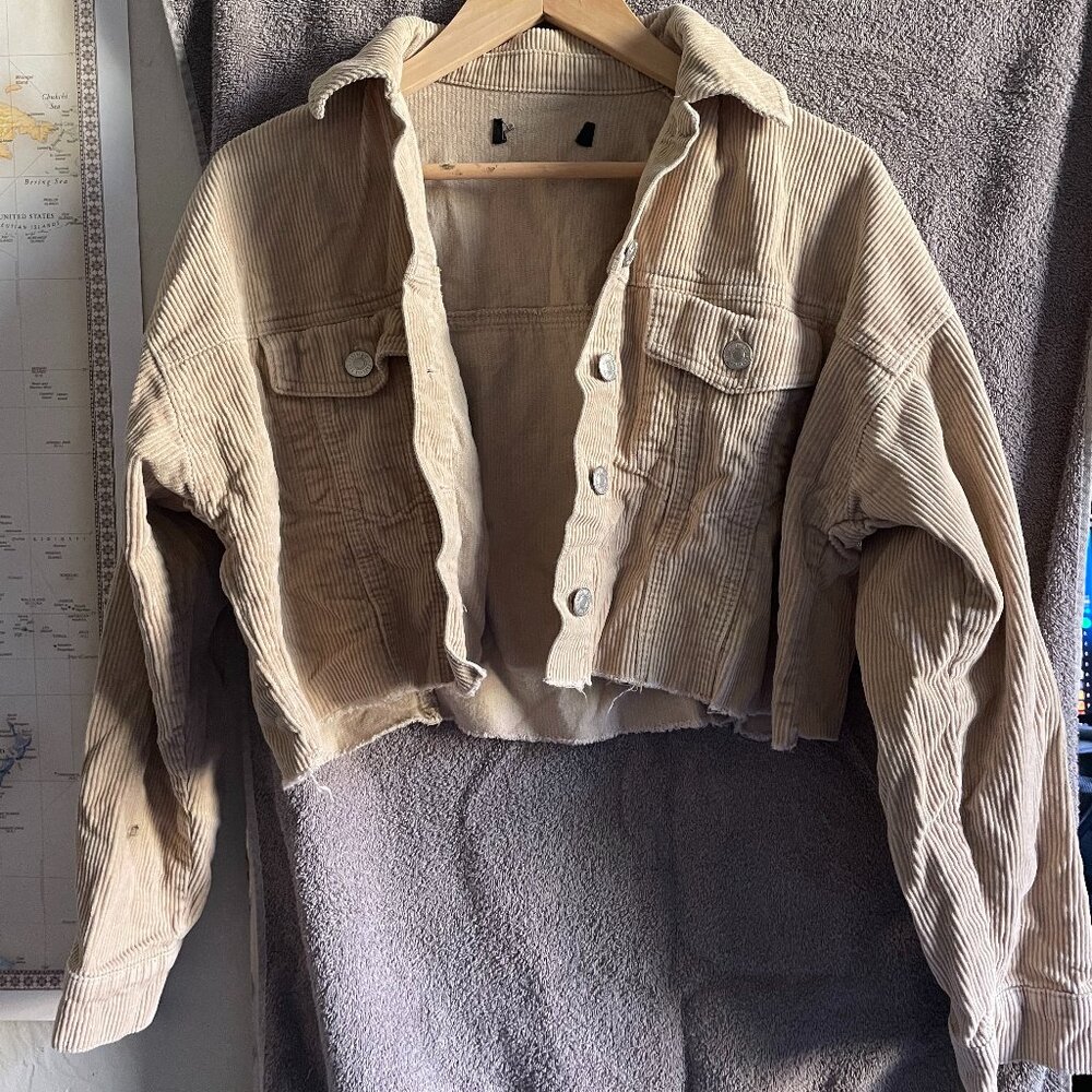 Trendy Cropped Corduroy Jacket | Beige Tan | Oversized Fit | Y2K Vintage Style